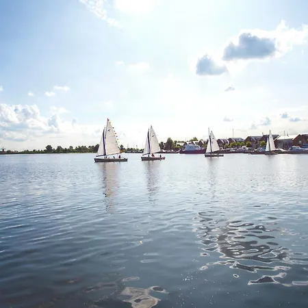 Houseboat At Marina With Views *