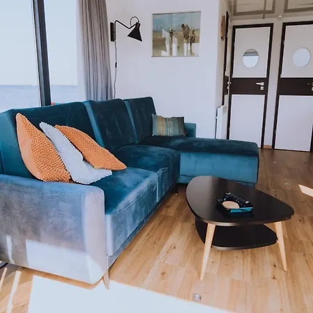 Tekne Houseboat At Marina With Views