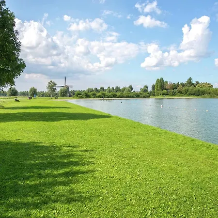 Botel Houseboat At Marina With Views *