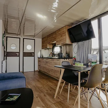 Tekne Houseboat At Marina With Views *