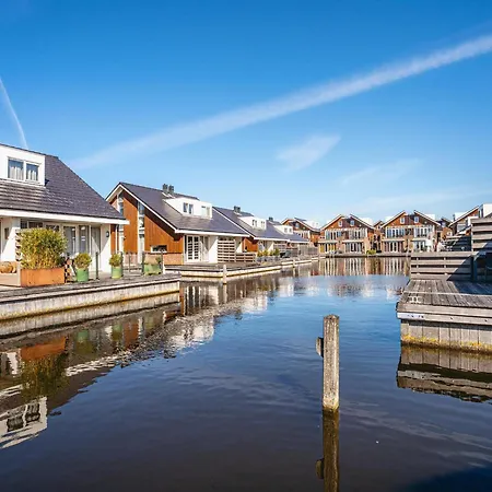 Tekne Houseboat At Marina With Views Uitgeest