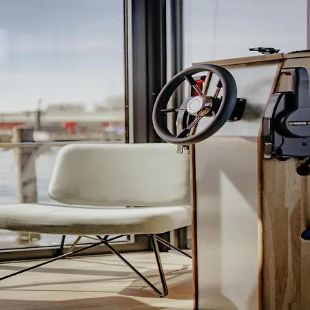 Houseboat At Marina With Views Tekne